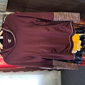 Athletic top, size medium, Avia